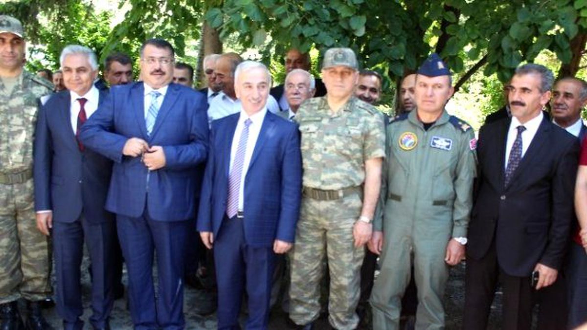 Vali Kamçı Dualarla Uğurlandı