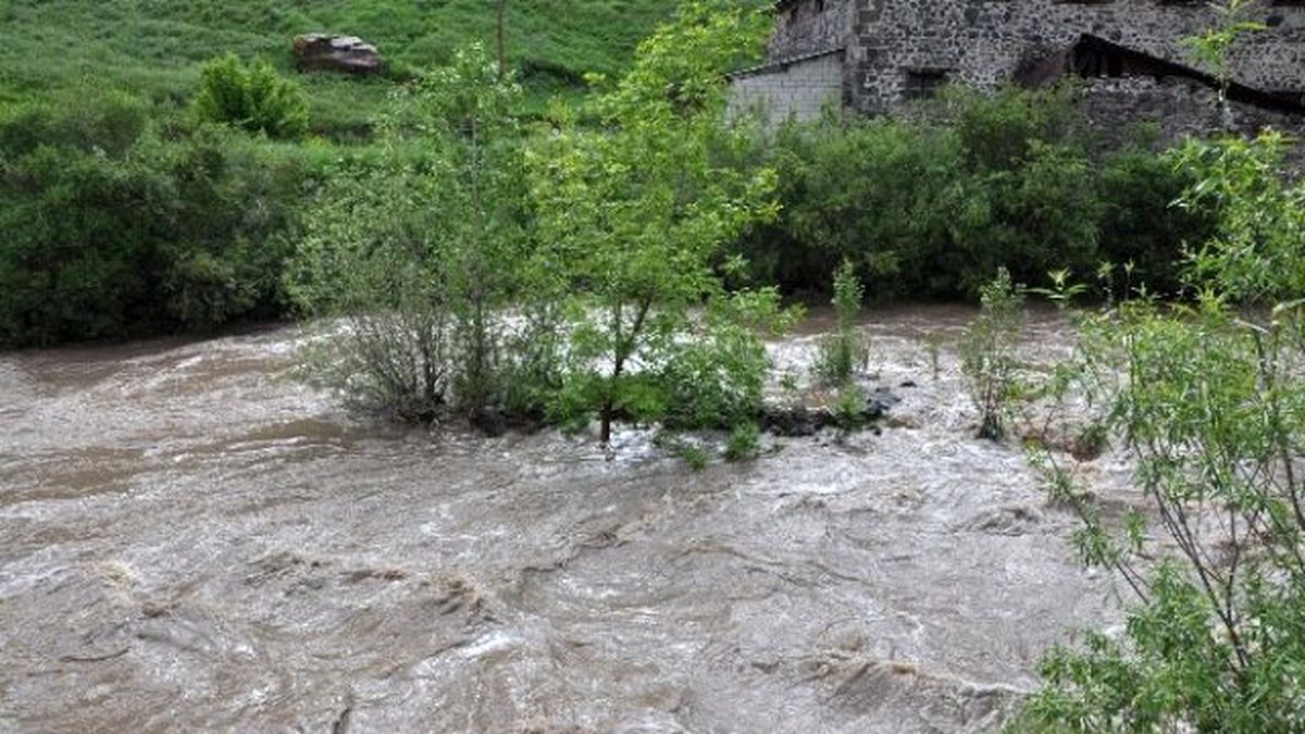 Yağmurlar Kars Çayını Taşırdı