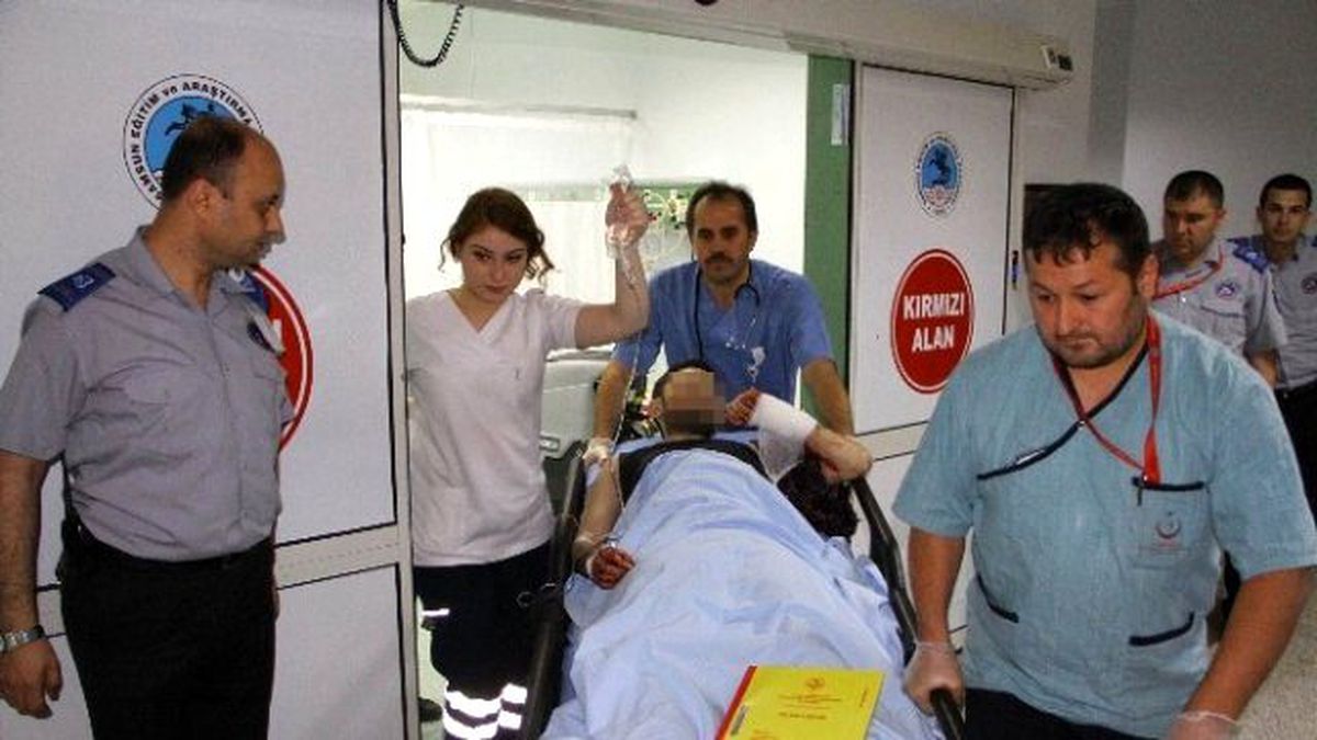 Yan Bakma Kavgası: 2 Yaralı