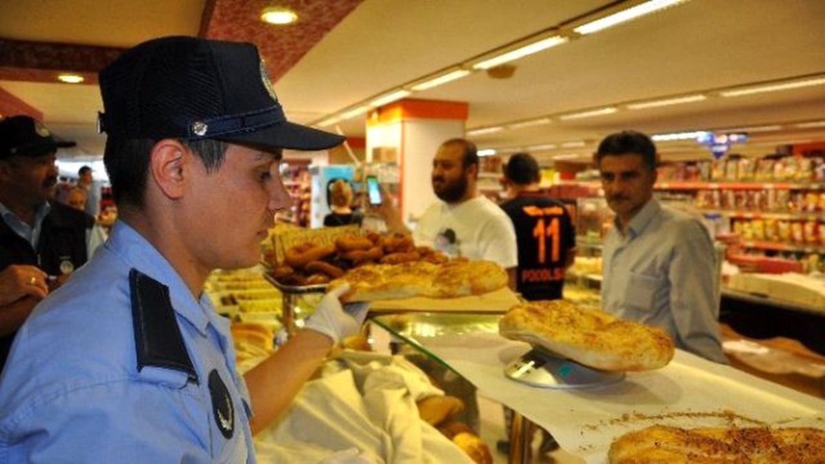 Zabıta Ekiplerinden Ramazan Pidesi Gramajı Denetimi