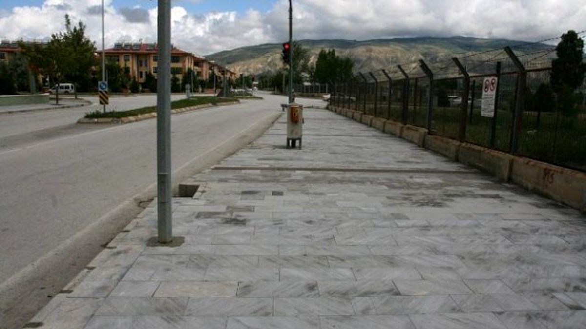Adnan Menderes Caddesi Yenilendi