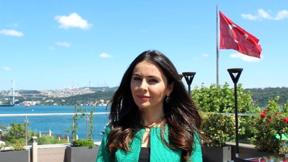 Azeri Gazeteci Ganire Ataşova\'dan Cumhurbaşkanı Erdoğan\'a Övgü