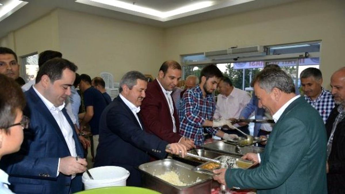 Başkan Anlayan İftar Sofrasında Vatandaşlarla Buluştu