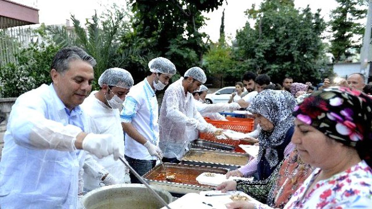 Başkan Uysal, 3 Bin Vatandaş ile Orucunu Açtı