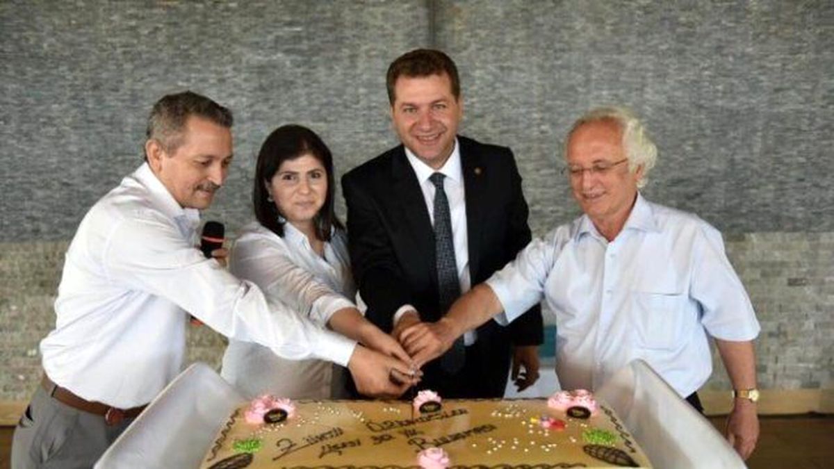 Başkan Yılmaz, Öğretmen Arkadaşları ile Hasret Giderdi