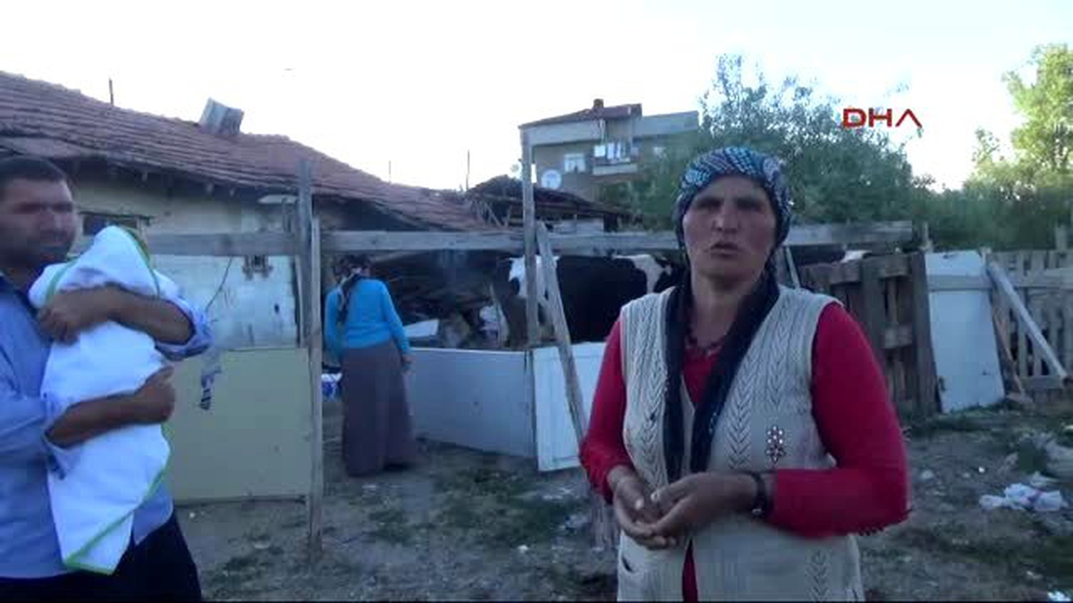 Beton Mikseri Gecekonduya Çarptı