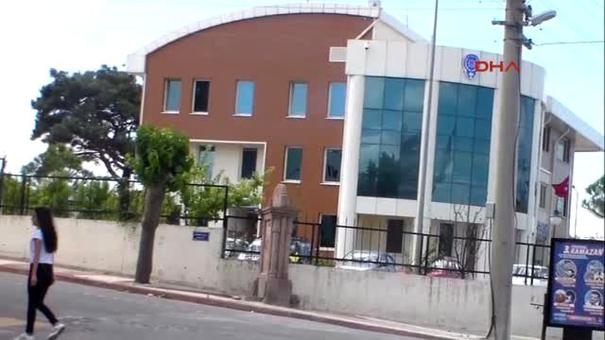 Yaşlı Kadının Kümese Sakladığı Altınları Kızı Çalmış