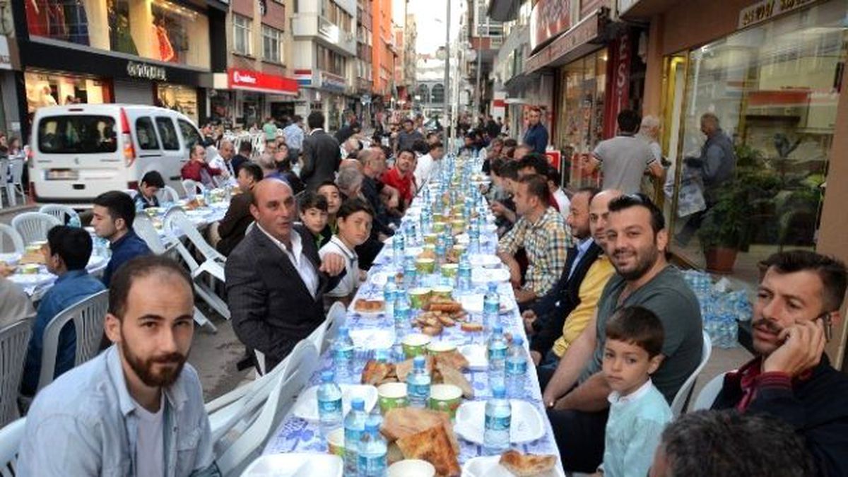 Esnaflar İftarda Bir Araya Geldi