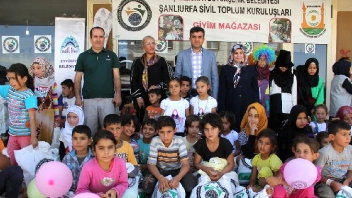 Eyyübiye Belediyesi\'nden Yetim Çocuklara Giyim Yardımı
