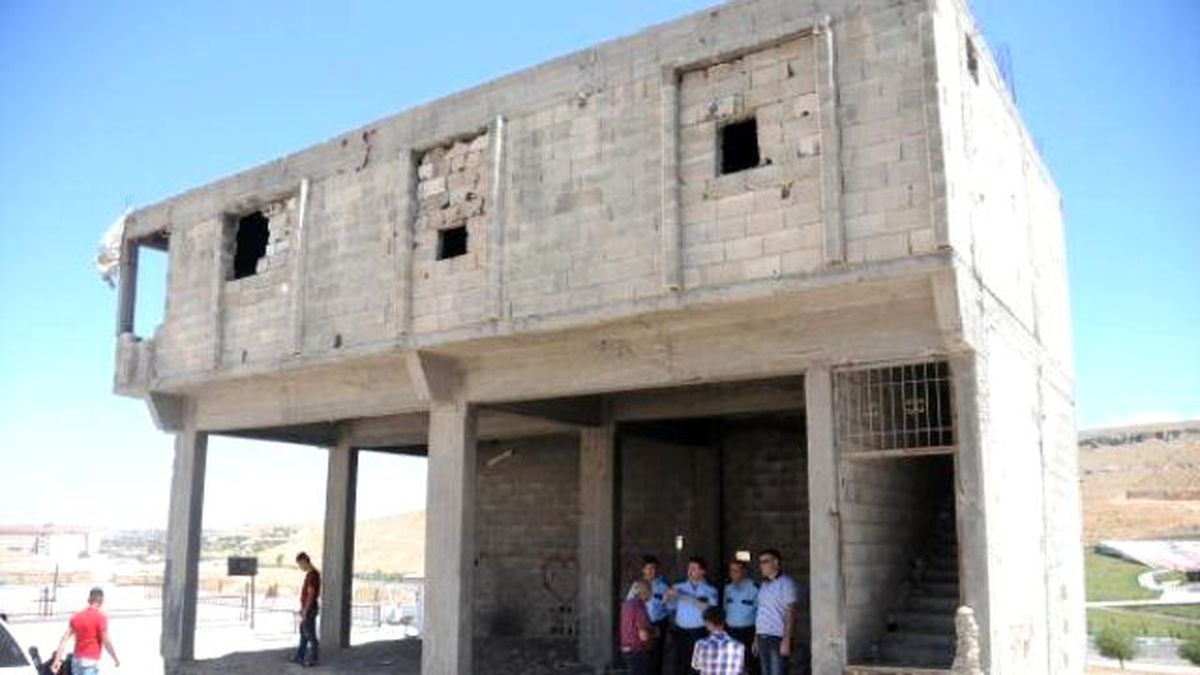 Gaziantep\'te Metruk Binada Erkek Cesedi Bulundu