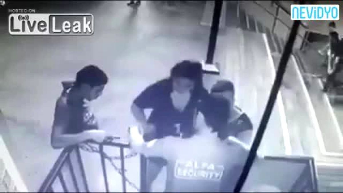 Genç Kızın Üzerine...