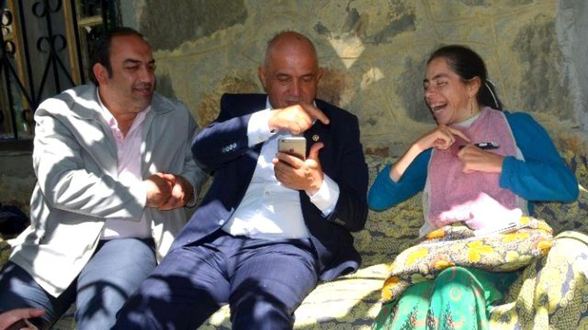 Ilıcalı, Arzu\'nun Akıllı Telefon Rüyasını Gerçekleştirdi