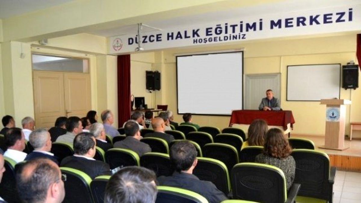 Milli Eğitim Müdürü Okul Müdürleriyle Bir Araya Geldi
