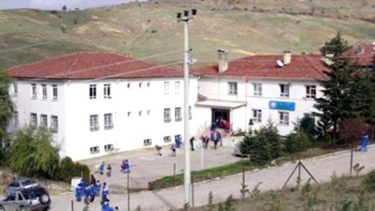 Öğretmenin Okul Müdürünü Dövdüğü İddiası