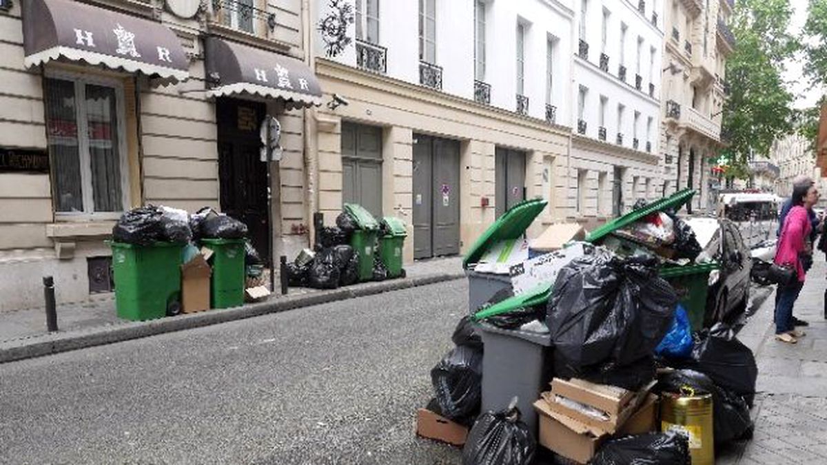 Paris\'te Çöp Yığınları Oluştu, Belediye Harekete Geçti