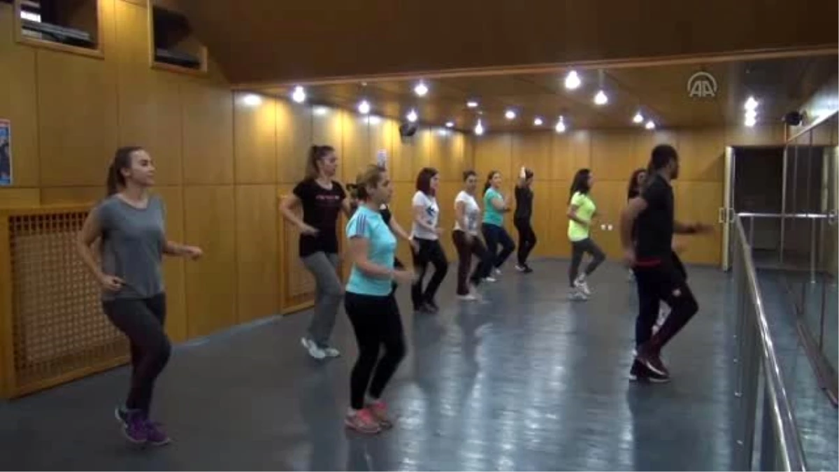 Tuncelili Kadınlar Zumba ile Tanıştı