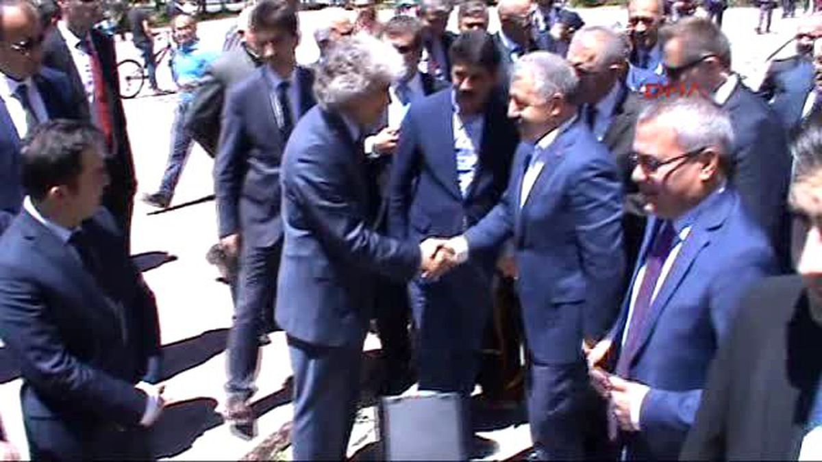 Ardahan Ulaştırma Bakanı Arslan, Ardahan?da Temel Attı
