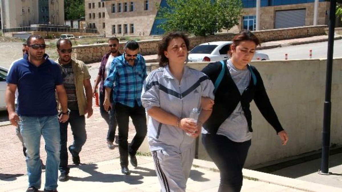 Eski Eşini Öldüren Kadın Tutuklandı
