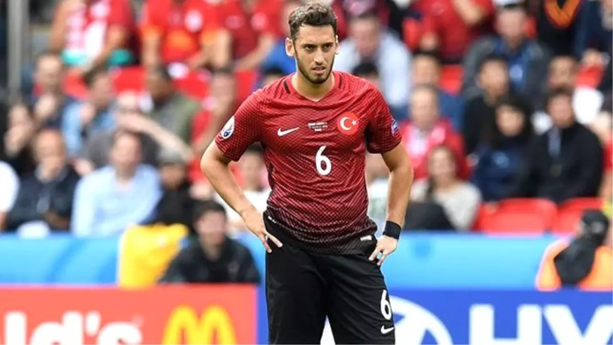 Hakan Çalhanoğlu: Modric\'in Şutunu Volkan Ağabey Göremedi Herhalde