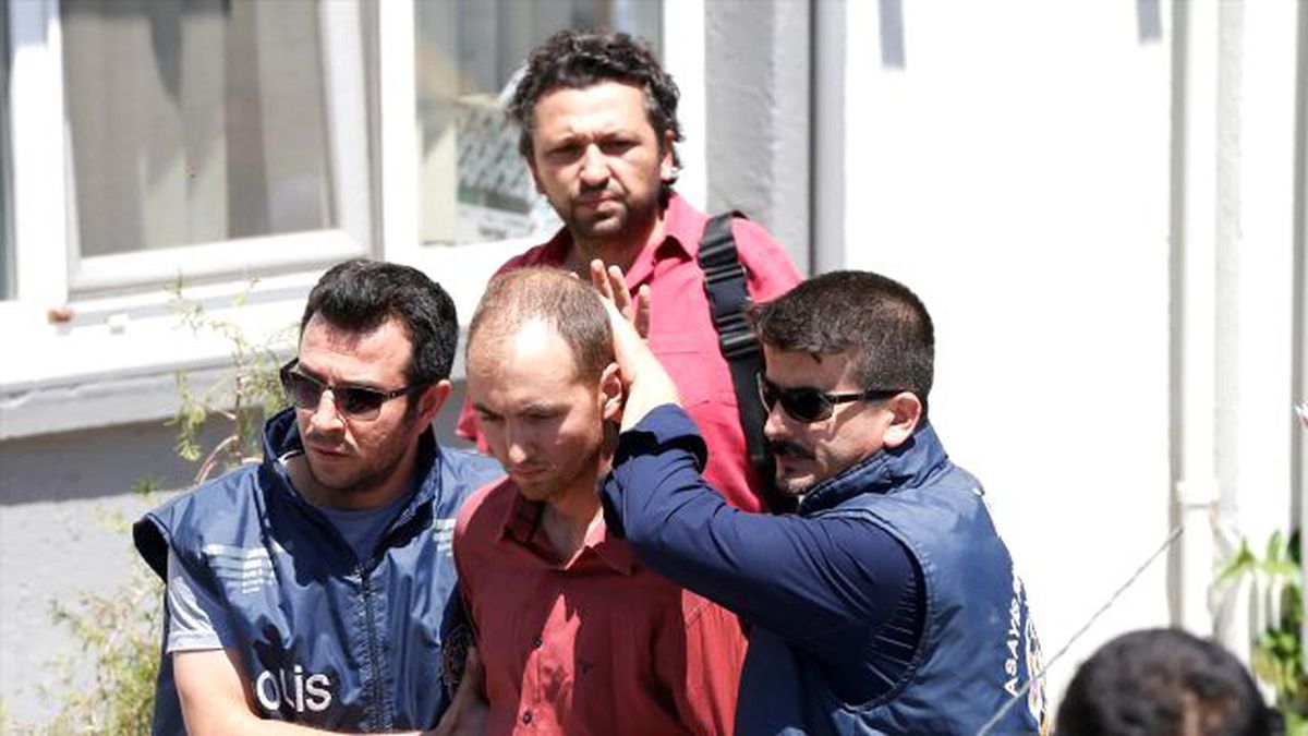 İzmir Emniyet Müdürü: Atay Filiz'in Üzerinden 10 Bin Lira İle 3500 Euro Para Çıktı