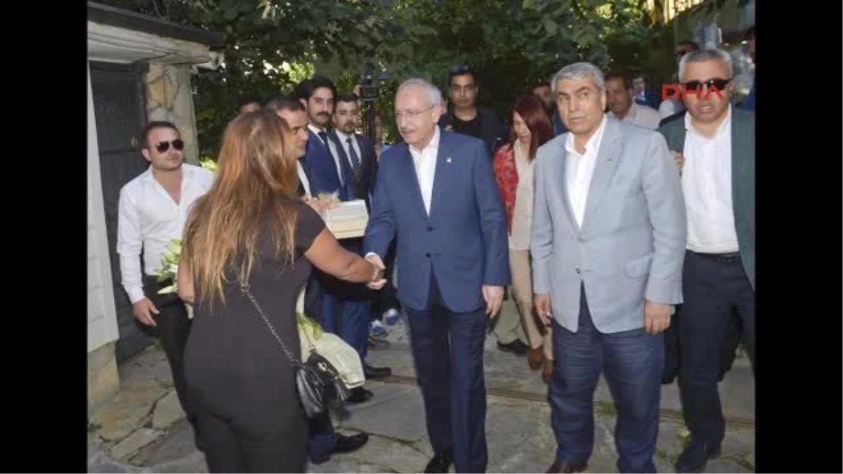 Kılıçdaroğlu, Yaşar Nuri Öztürk\'ü Evinde Ziyaret Etti