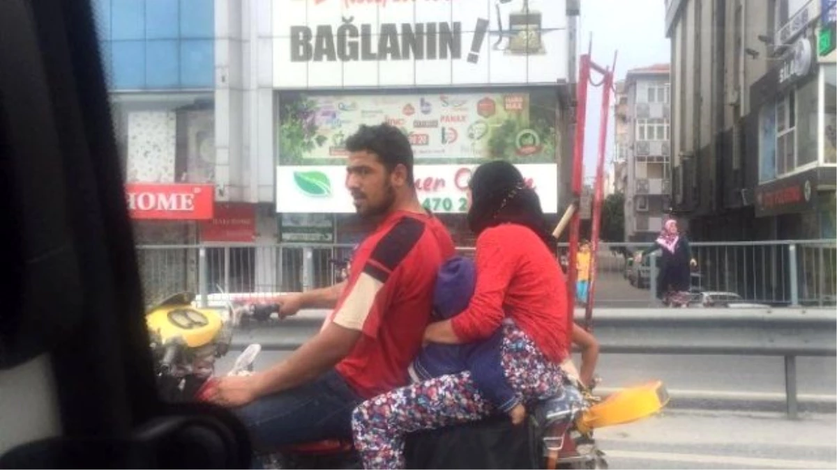 İstanbul\'da Tehlikeli Yolculuklar Kamerada