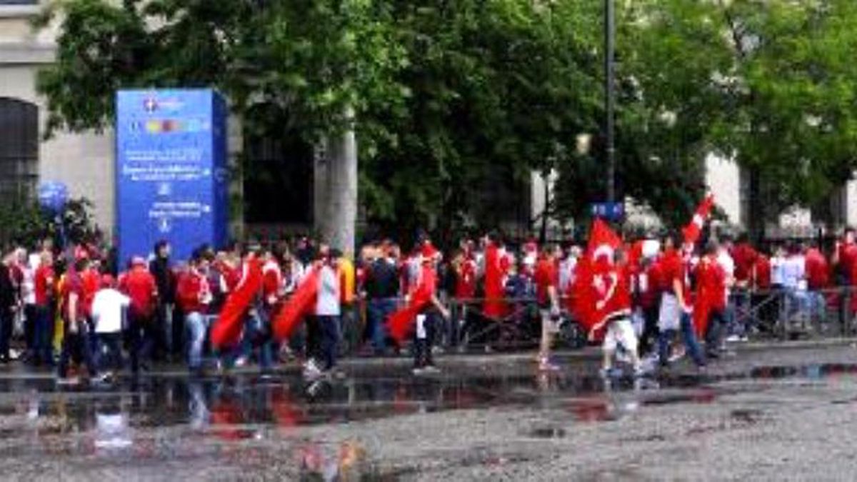 Parc Des Princes Kırmızı-beyaz