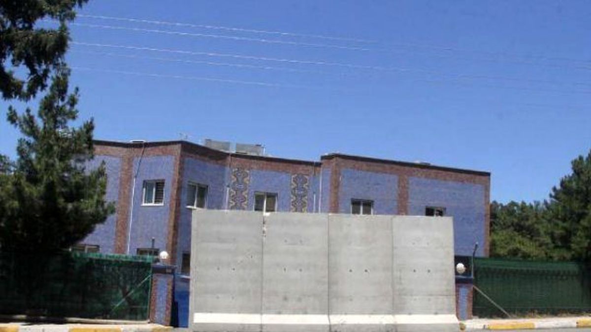 Şanlıurfa\'da 30 Karakola Güvenlik Duvarı
