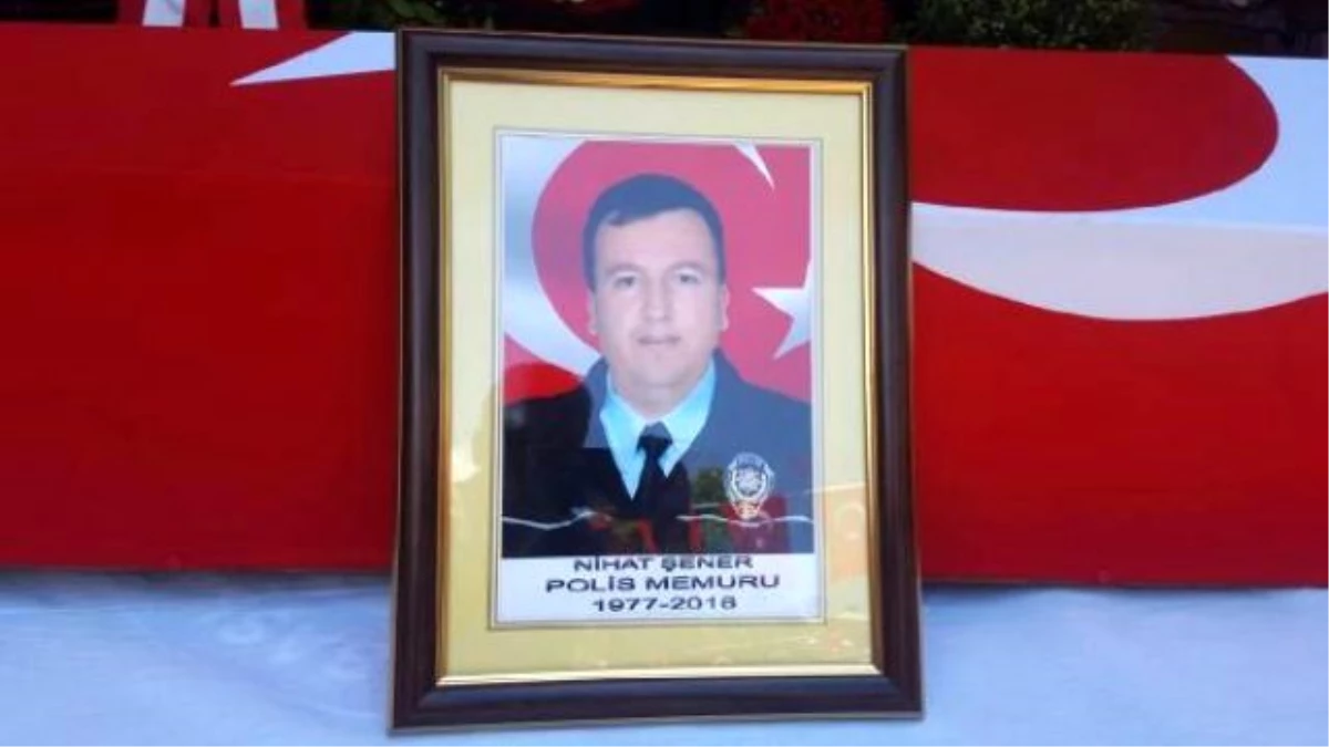 Şehit Polis Nihat Şener, Adana\'da Toprağa Verildi