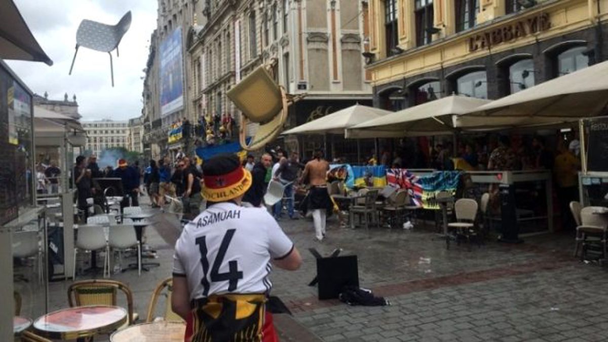 EURO 2016 Maçı Öncesi Almanlar ile Ukraynalılar Birbirlerine Girdi