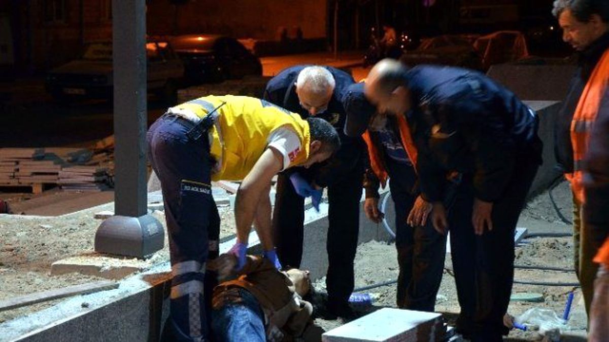 Uyuşturucu İçtiği İddia Edilen Genç, Dans Ederek Yere Yığıldı