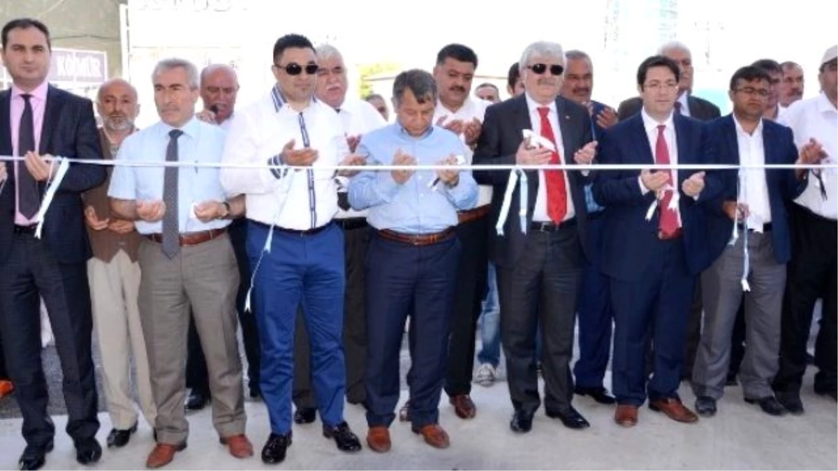 Aksaray\'da Modern Kapalı Salı Pazarı Hizmete Açıldı