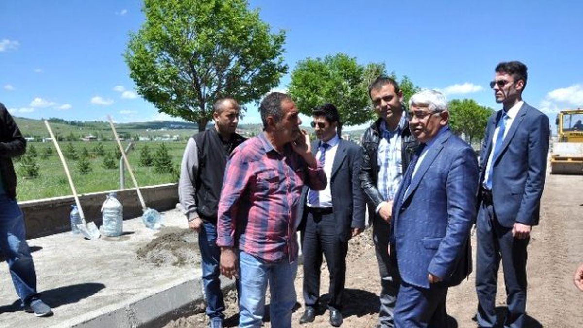 Belediye\'den Üniveriste\'nin Adına Yakışır Yol