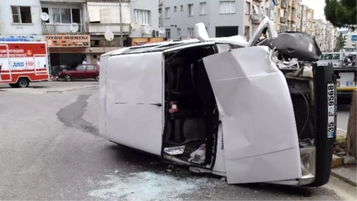 Beton Çiçekliğe Çarpan Otomobil Yan Yattı: 1 Yaralı