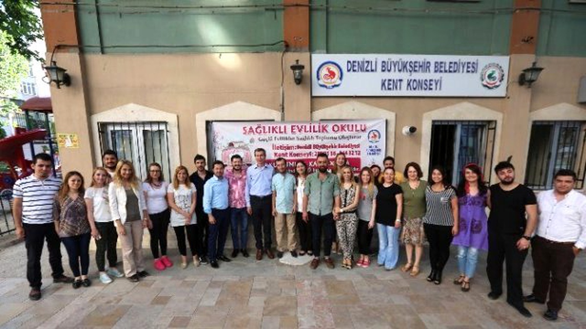 Evlilik Okulu 28\'inci Dönem Mezunlarını Verdi