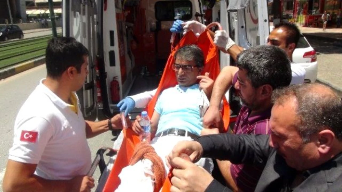 Gaziantep\'te Gazeteci Güneş Bıçaklı Saldırıya Uğradı