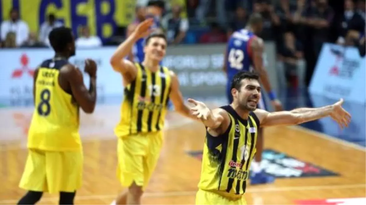 Spor Toto Basketbol Ligi\'nde Şampiyon Fenerbahçe