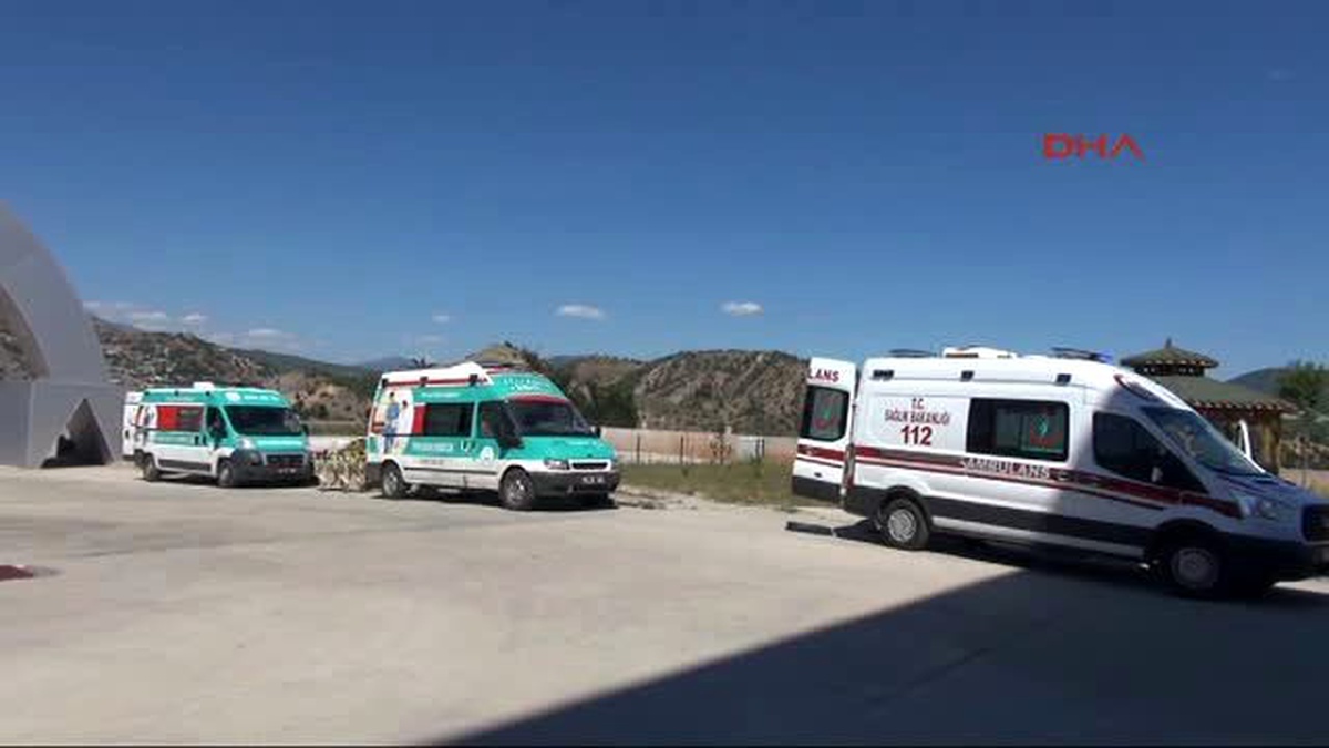 Tunceli Lojmanların Önüne Park Ettikten Sonra Patlattı