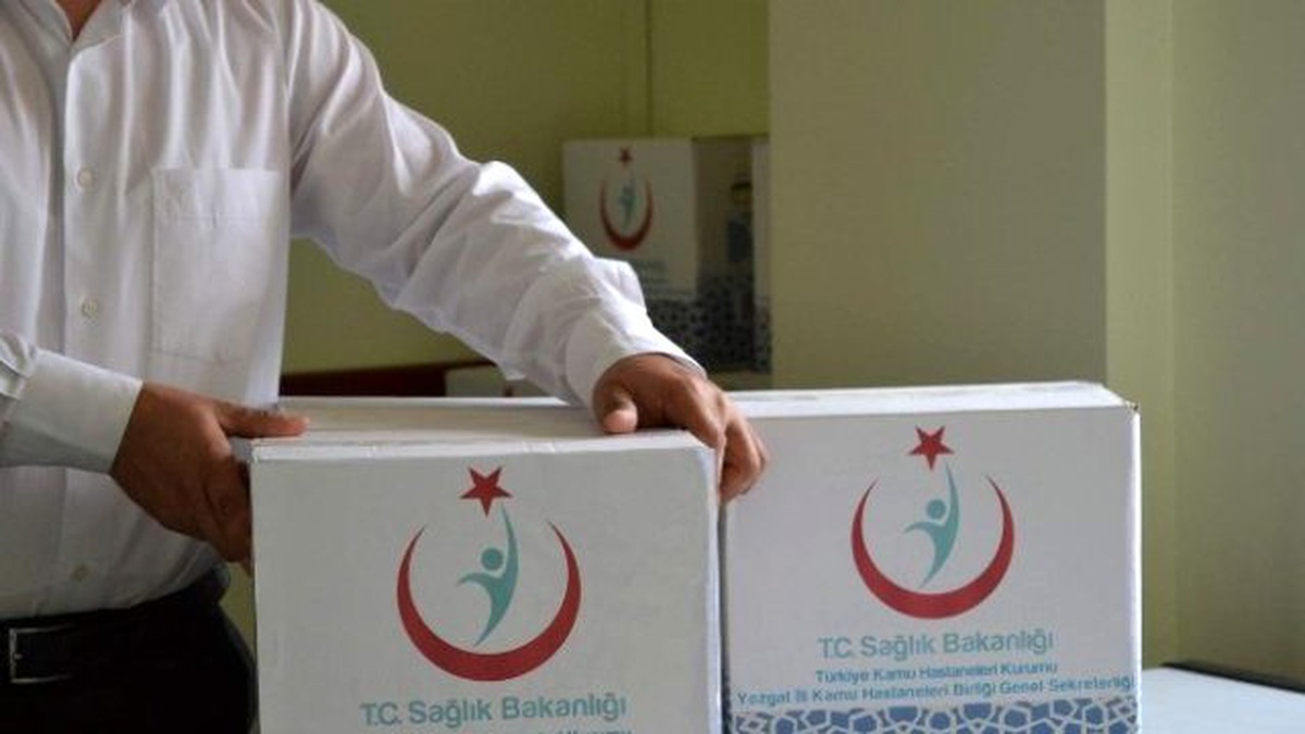 Yozgat Kamu Hastaneleri Birliği Personeli Muhtaç Ailelere Ramazan Yardım Yaptı