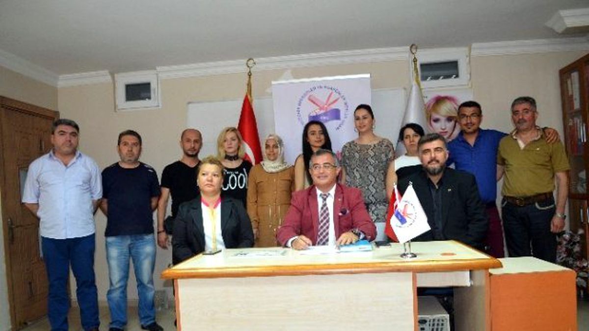 17 Kuaför Belgelerini Aldı