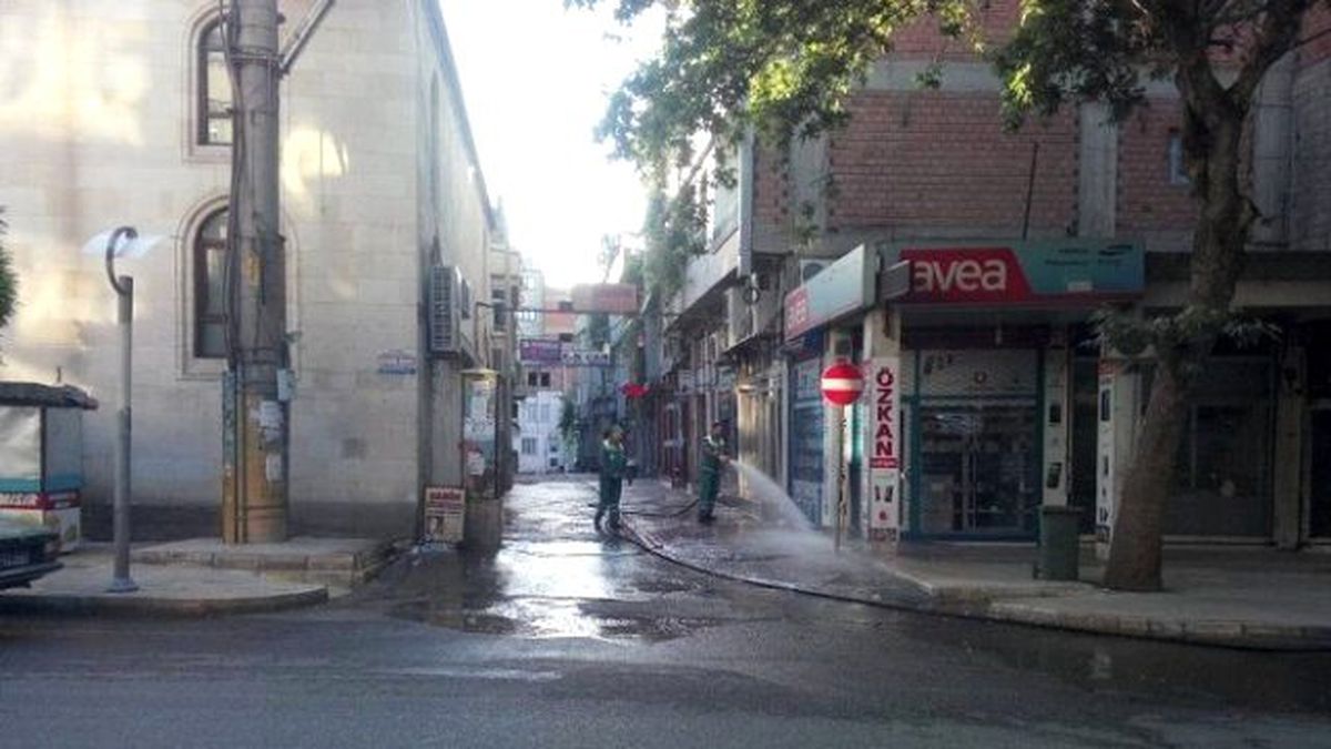 Cadde ve Sokaklar Temizleniyor