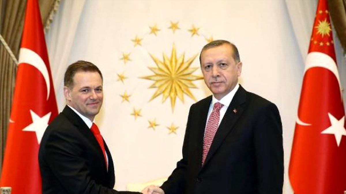 Cumhurbaşkanı Erdoğan, Arnavutluk\'un Ankara Büyükelçisi Genti Gazheli\'yi Kabul Etti