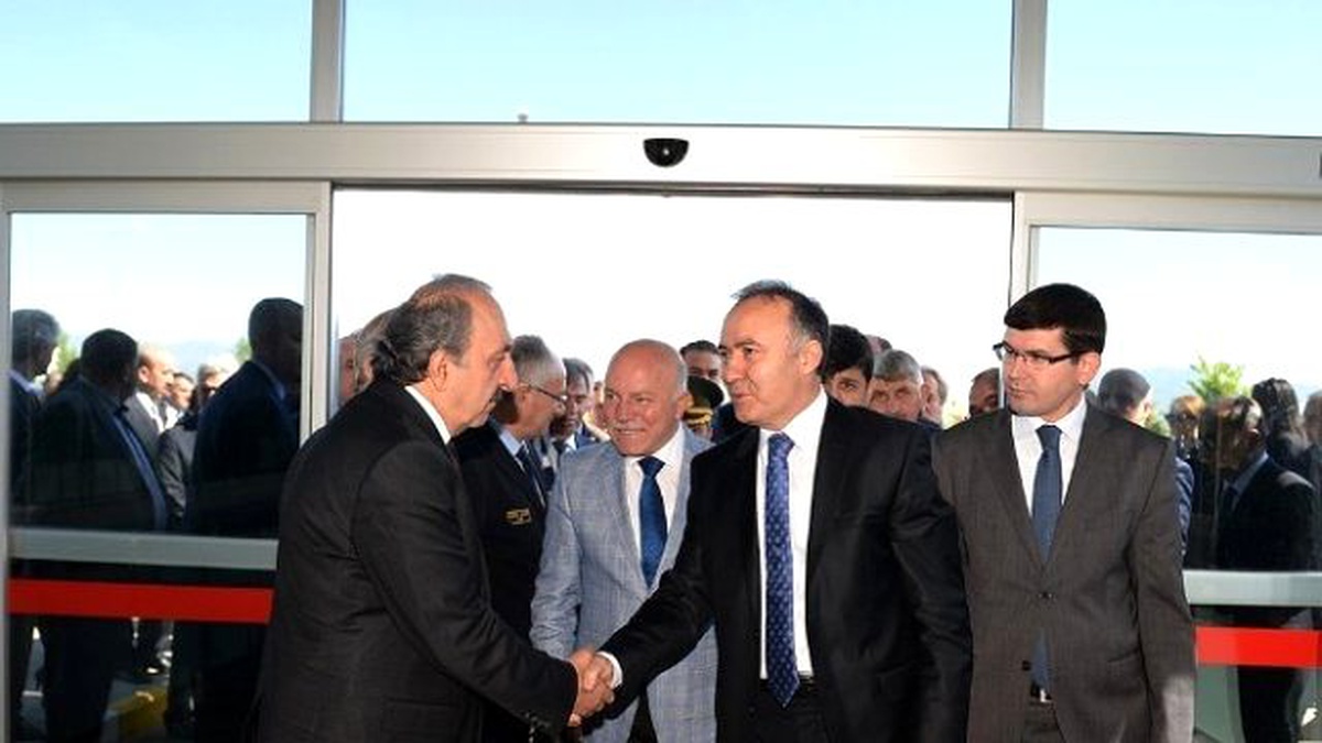 Denizli Valiliğine Atanan Vali Altıparmak, Erzurum\'dan Ayrıldı