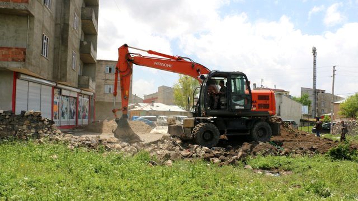 Diyadin Belediyesi\'nin Yol Açma Çalışmaları Devam Ediyor