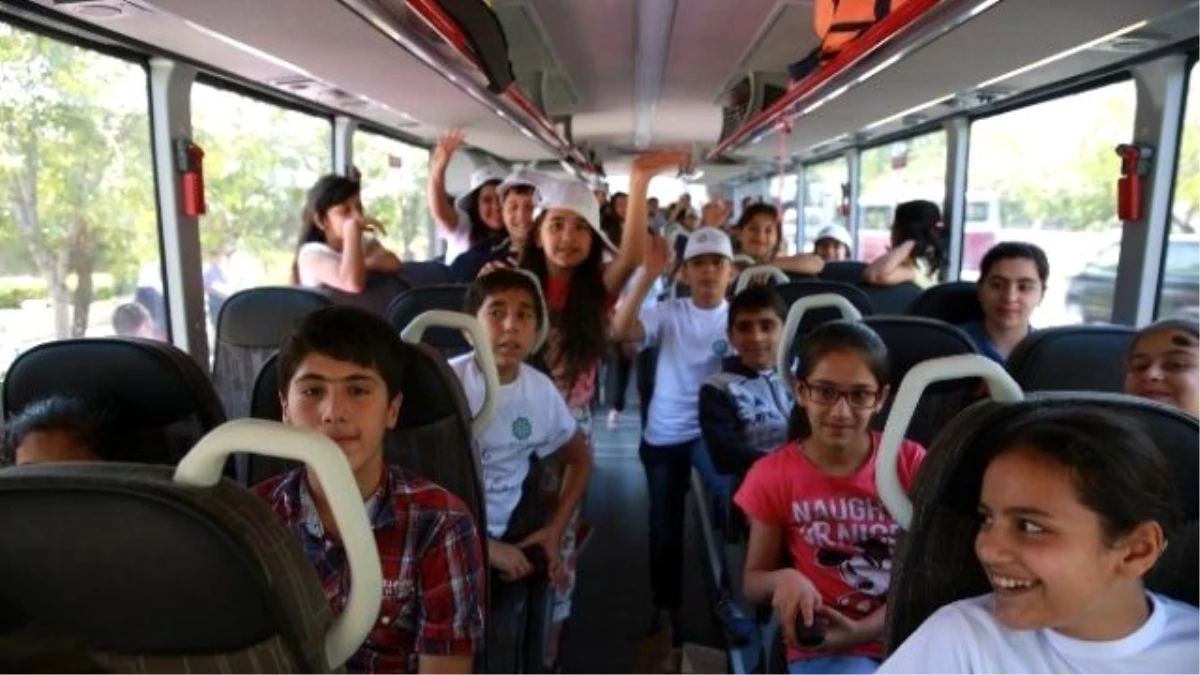 Diyarbakır\'da Tatil Yapamayan Çocuklar İçin Yaz Kampı Düzenlendi