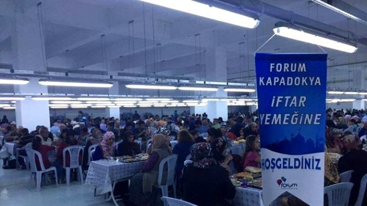 Forum Kapadokya, Nevşehir Belediyesi\'nin İftar Çadırına Ev Sahipliği Yaptı
