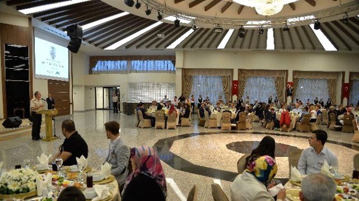 Genelkurmay Başkanı Akar, İftarda Şehit Aileleriyle Buluştu