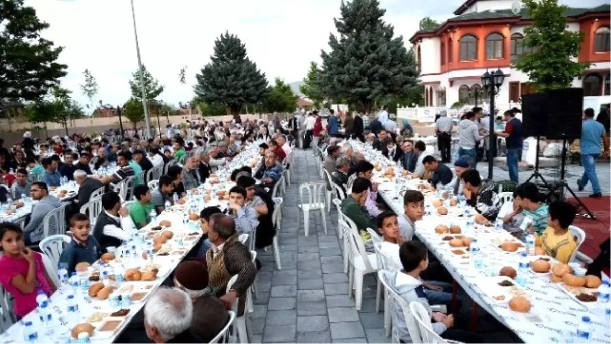 Malatya Büyükşehir Belediyesi\'nden Ramazan\'da Binlerce Aileye Yardım