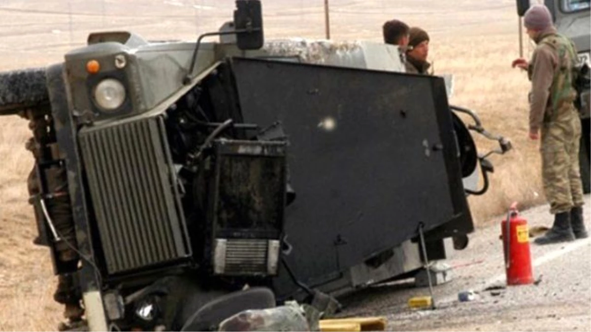 Mardin\'de Askeri Araç Devrildi: 8 Asker Yaralı