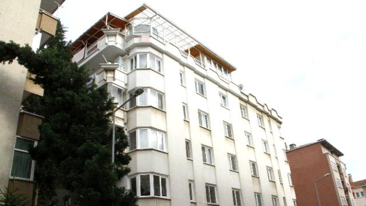 Samsun\'da Çatıdan Düşen İşçi Hayatını Kaybetti